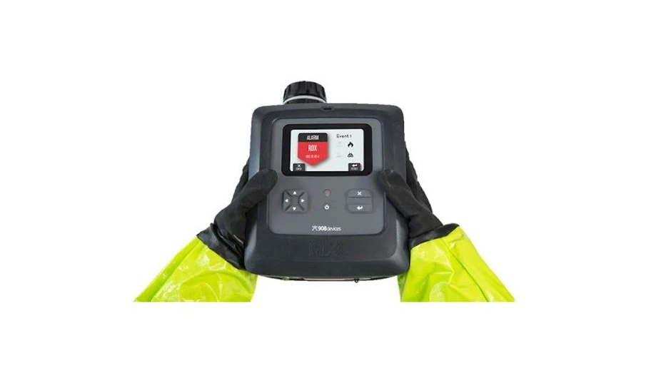 2 THETA: HPMS ruční hmotnostní spektrometr s iontovou pastí MX908 (převzato z materiálů firmy 908Devices, USA)