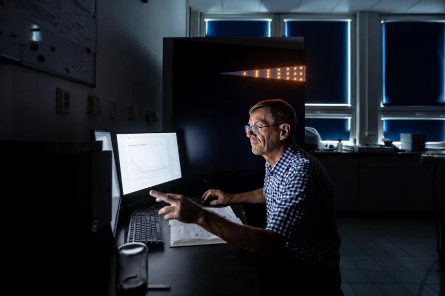 Akademie věd ČR: Člen týmu Dr. Fajgar popisuje naměřená data