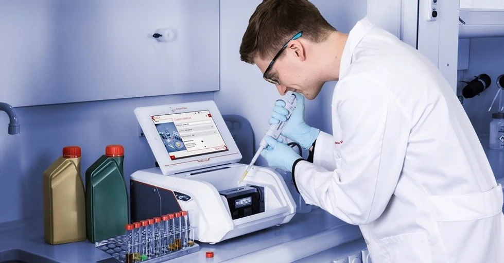 Anton Paar: Lyza 7000 FTIR spektrometr.