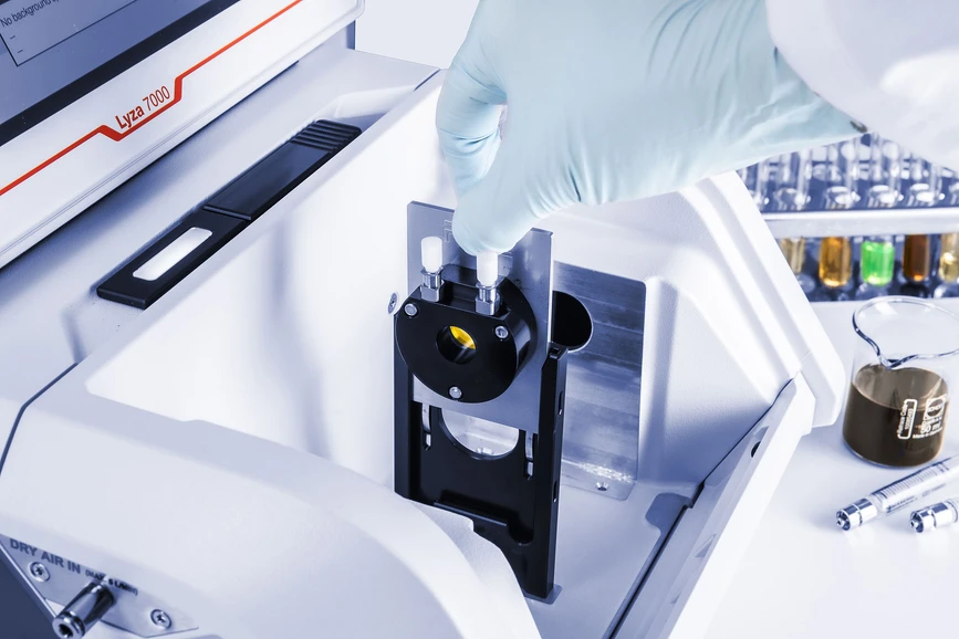 Anton Paar CZ: Anton Paar Lyza 7000 - Lubricants - inside detail.jpg