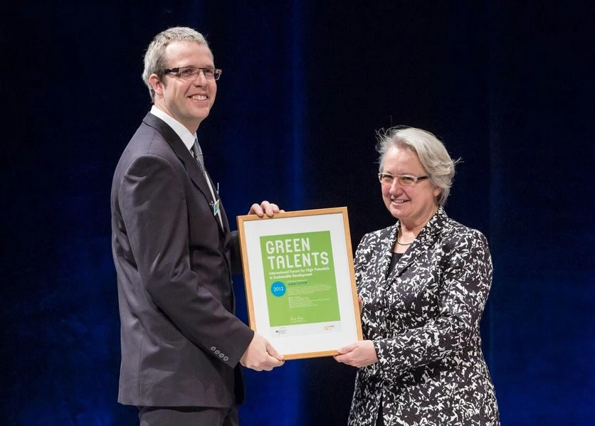 CD Werbeagentur/Český rozhlas: Adam Schröfel s ministryní pro vědu a výzkum Anette Schavan