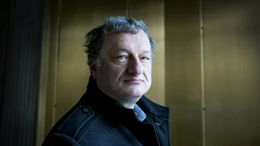 Zažíváme nejtemnější hodinu před úsvitem. Ne za tři, ale za šest týdnů se dá rozvolnit