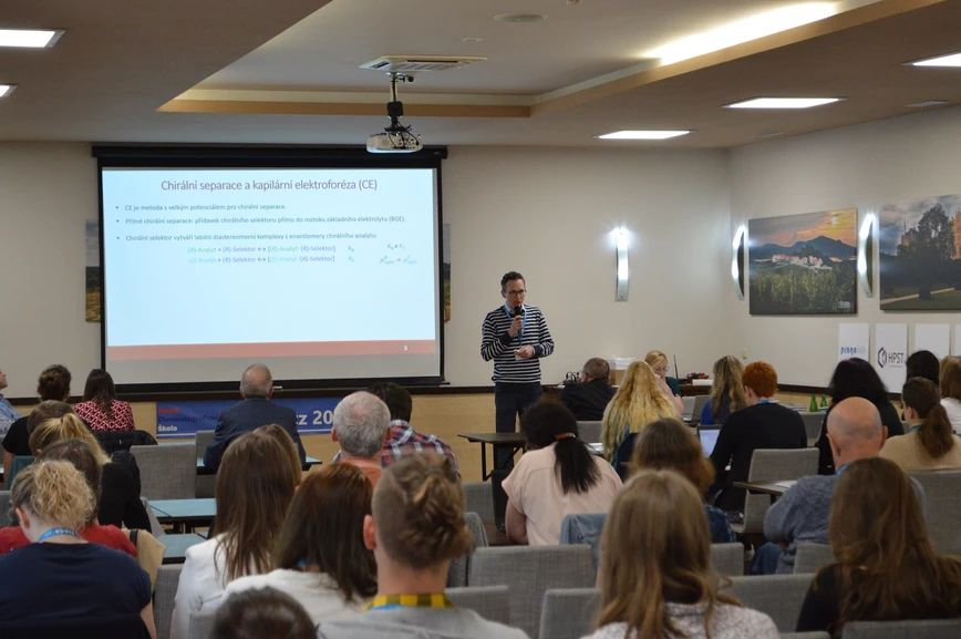 HPLC.cz: Využití chirálních iontových kapalin v enantioselektivních separacích pomocí kapilární elektroforézy (Pavel Jáč)