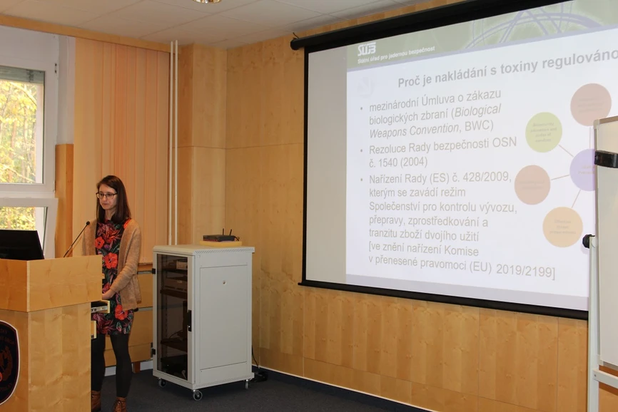 HZS/IOOLB: Legislativní požadavky pro nakládání s toxiny z pohledu Biosecurity (Zichová, SÚJB)