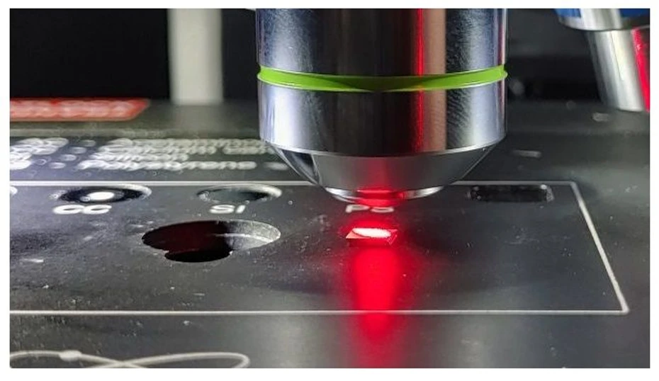 Optik Instruments - Bruker  - SENTERA II - microscope.jpg