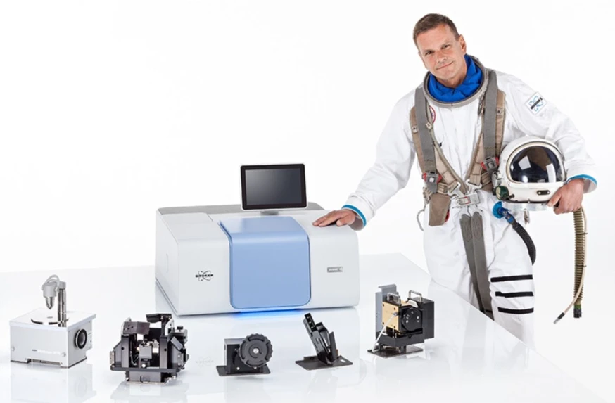 Optik Instruments s.r.o.: Obr. 2 – Multispektrální FTIR spektrometr Invenio-X.