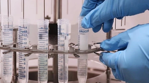 Ztrácí vaše univerzitní laboratoř čas i data při přípravě vzorků? Tady je řešení