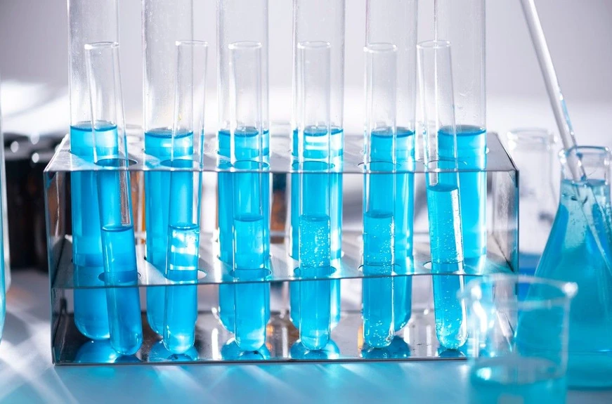 Organomation: Role odpařování dusíkem při výměně rozpouštědel