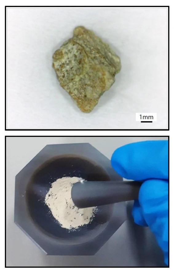 Shimadzu: Obr. 2 Vzorek ledvinového kamene před (nahoře) a po (dole) rozdrcení.