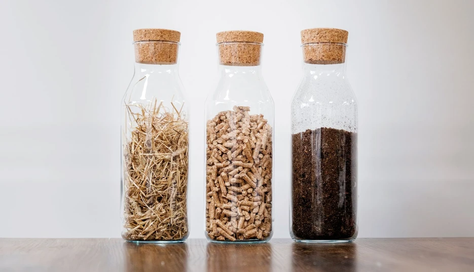 Shimadzu: Obrázek 2 - Sláma, dřevěné pelety a kompost - jedny z biogenních surovin, které tým Wild Hydrogen zkoumal pro výrobu vodíku