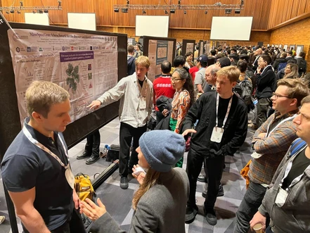 Vědci z CIIRC a ÚOCHB stojí v čele iniciativy pro objevování molekul s využitím umělé inteligence