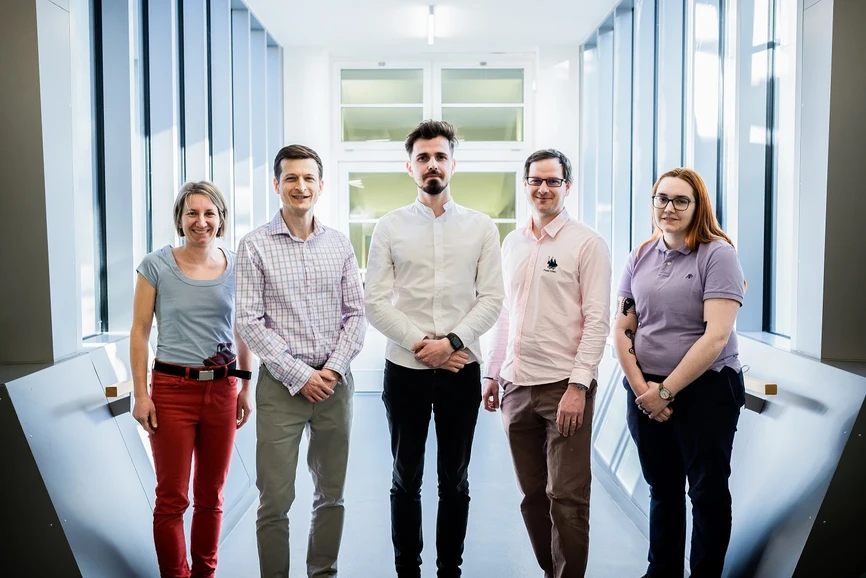 ÚOCHB/Tomáš Belloň: Vědecká skupina Miloslava Poláška Koordinační chemie