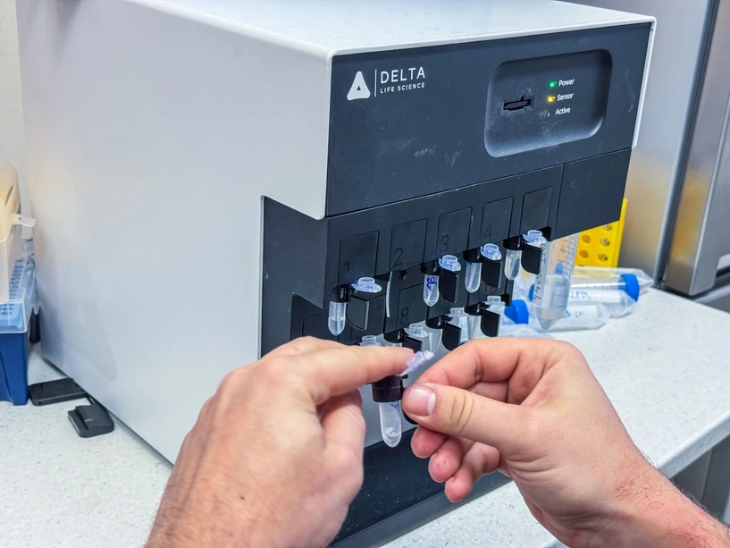 Události Ostrava: Ostravská univerzita získala unikátní systém pro sledování interakce mezi biomolekulami