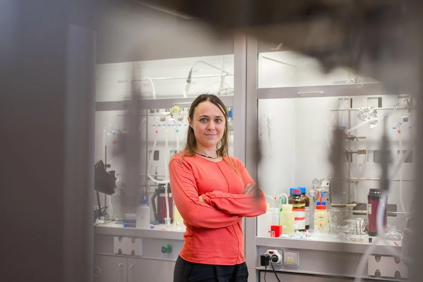 VŠCHT Praha: V prestižní soutěži GAČR uspěly dvě zahraniční vědkyně z VŠCHT: Stella Gonsales