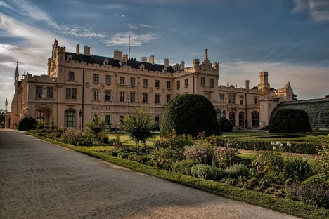 Program kurzu Nové směry v anorganické analýze 2025